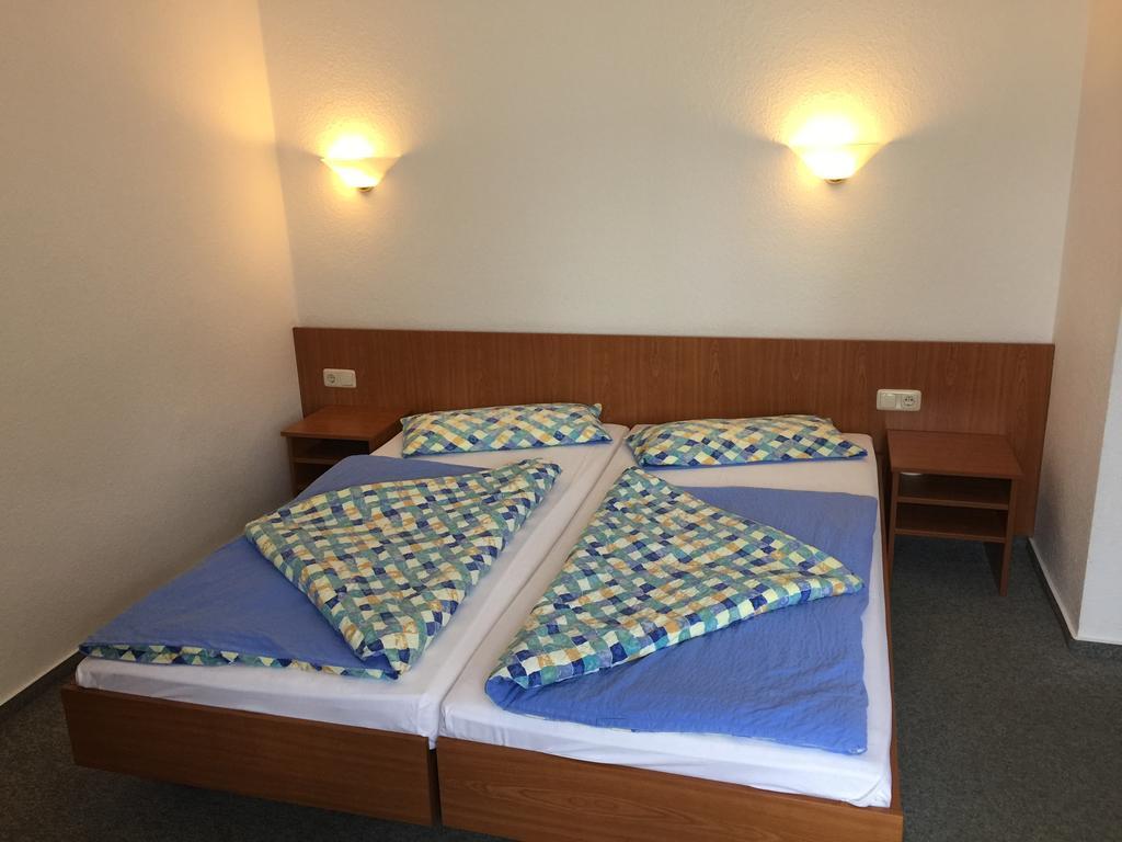 Hotel Schnarr Celle Esterno foto