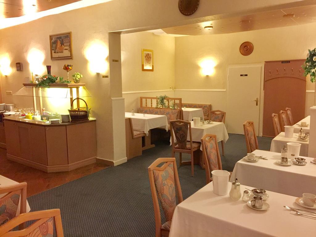 Hotel Schnarr Celle Esterno foto