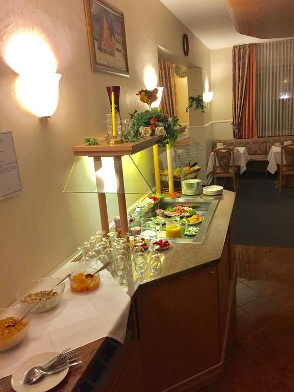 Hotel Schnarr Celle Esterno foto