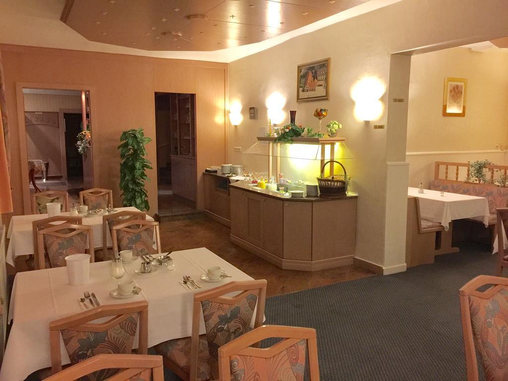 Hotel Schnarr Celle Esterno foto